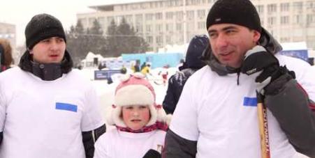 Embedded thumbnail for Семейный хоккейный фестиваль «Люблю папу, маму и хоккей», Благовещенск, 24-25 декабря 2016 года